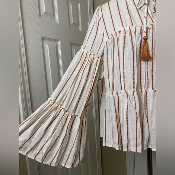 Label of Graded Goods H&M Womens Blouse Size 10 Beige Boho Bell Sleeve Top - Picture 2 of 7